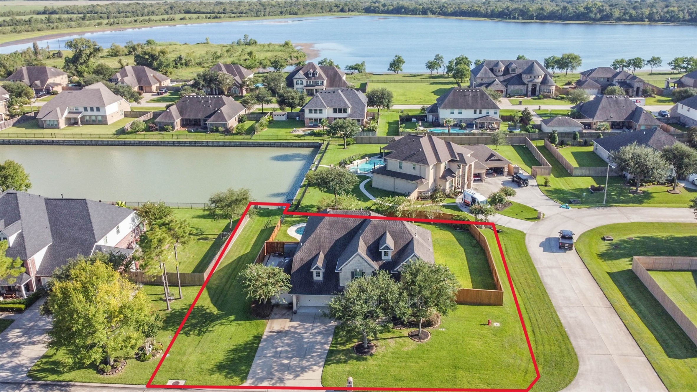 2314 Leslies Court Friendswood TX 77546