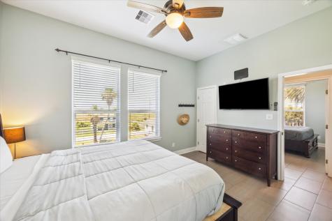 11216 Reagor Way Galveston TX 77554