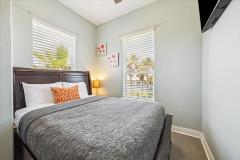 11216 Reagor Way Galveston TX 77554