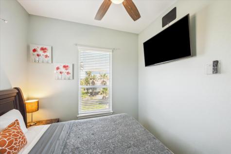 11216 Reagor Way Galveston TX 77554
