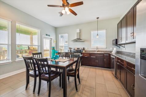 11216 Reagor Way Galveston TX 77554
