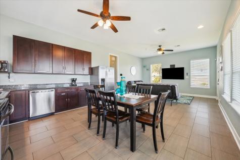 11216 Reagor Way Galveston TX 77554