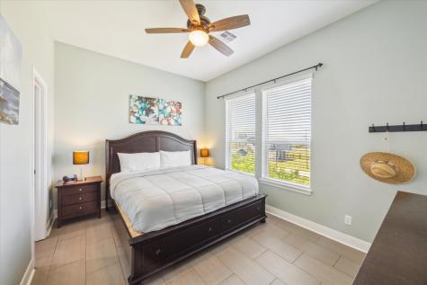 11216 Reagor Way Galveston TX 77554