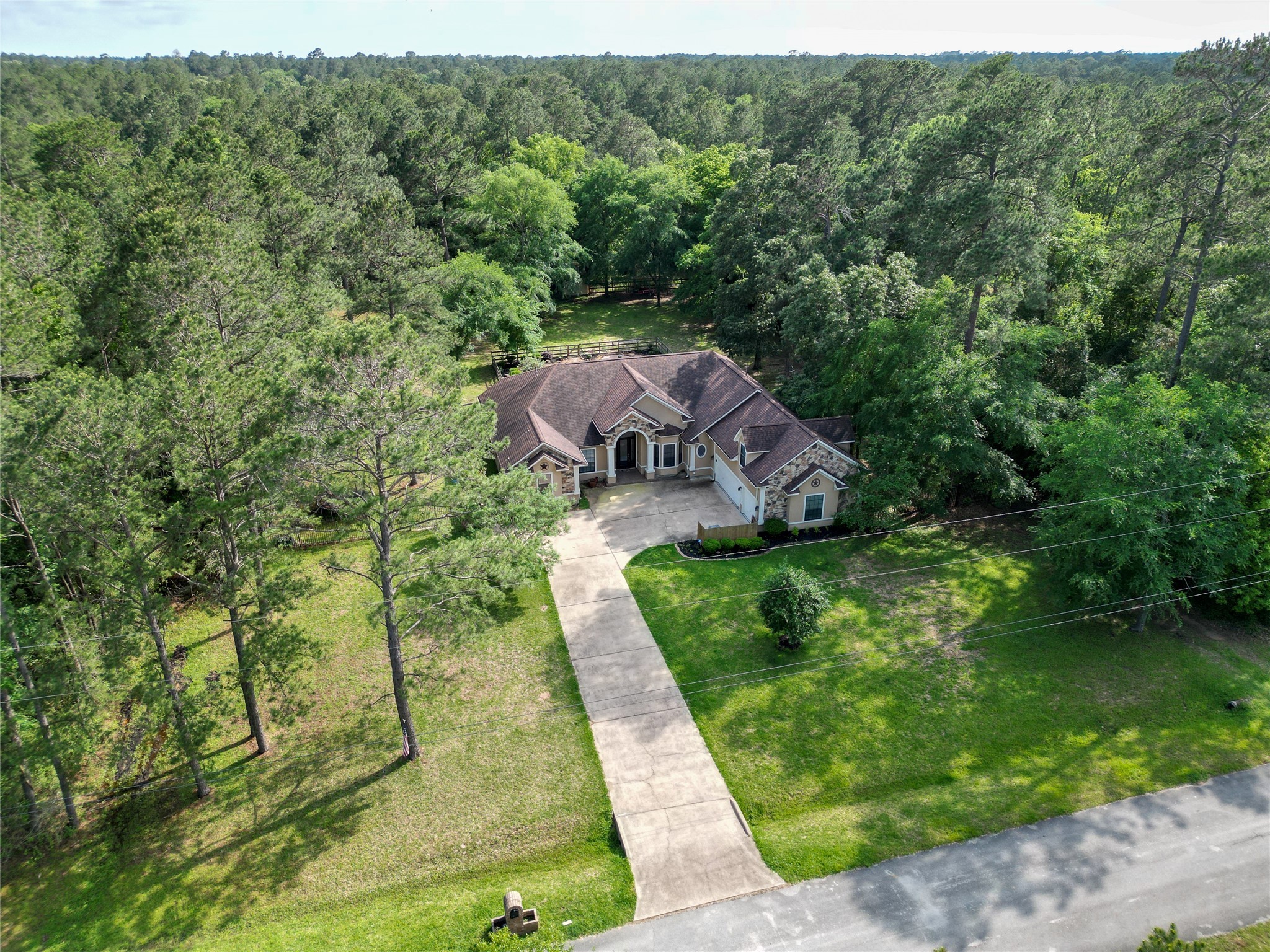 21811 Giant Hickory Magnolia TX 77355