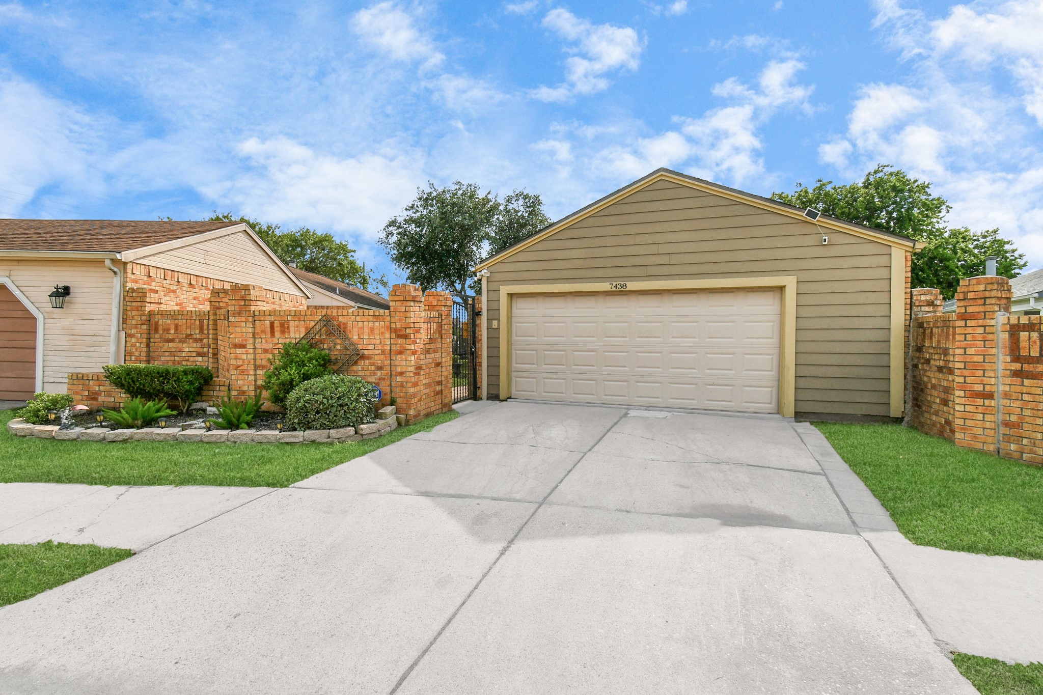 7438 Puerta Vallarta Drive Houston TX 77083