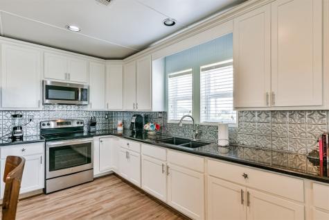1041 N Monkhouse Drive Crystal Beach TX 77650