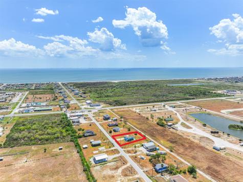 1041 N Monkhouse Drive Crystal Beach TX 77650