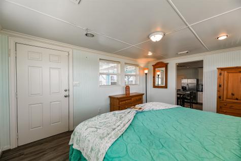 1041 N Monkhouse Drive Crystal Beach TX 77650