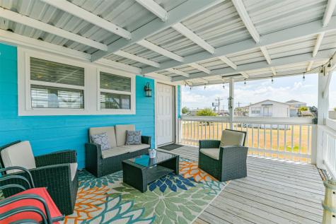 1041 N Monkhouse Drive Crystal Beach TX 77650