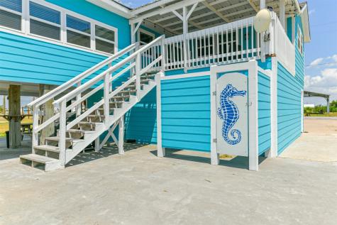 1041 N Monkhouse Drive Crystal Beach TX 77650