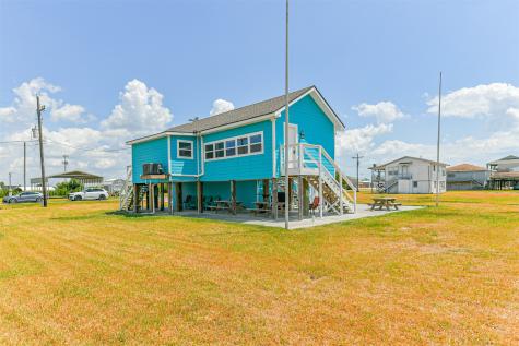 1041 N Monkhouse Drive Crystal Beach TX 77650