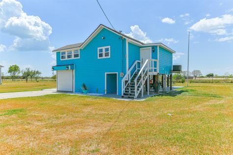 1041 N Monkhouse Drive Crystal Beach TX 77650