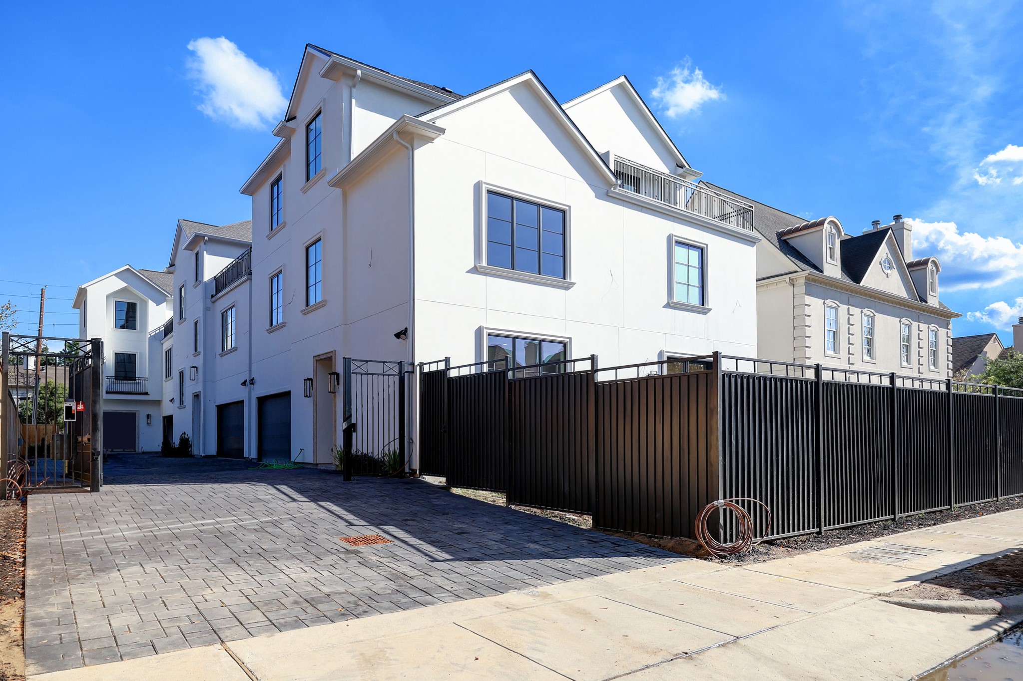 1207 Nantucket Drive Houston TX 77057