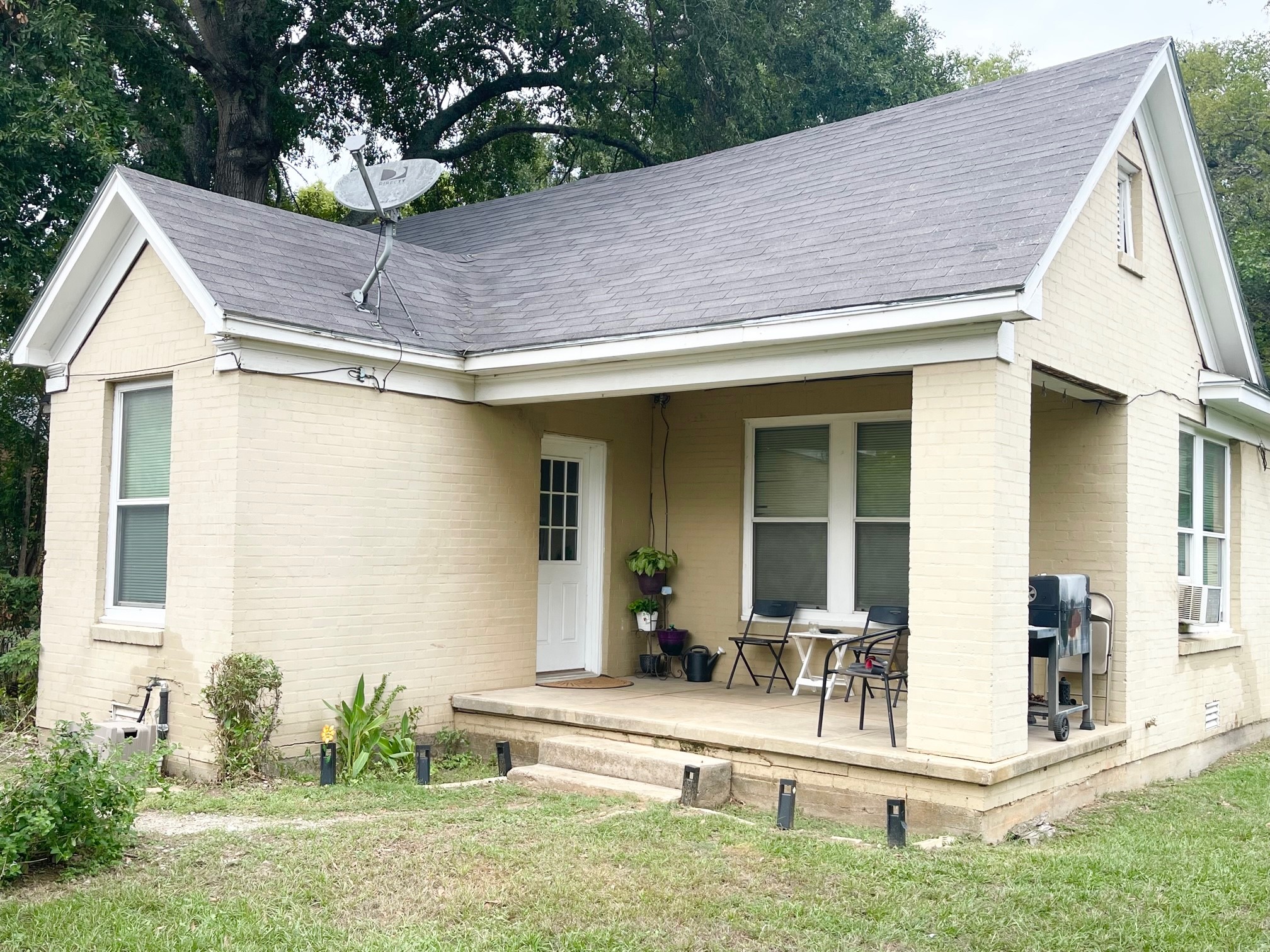 1002 E Bowie Avenue Crockett TX 75835