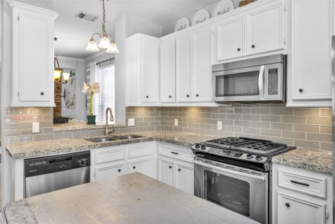 1908 Hunnington Drive Conroe TX 77303