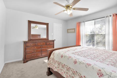 1908 Hunnington Drive Conroe TX 77303