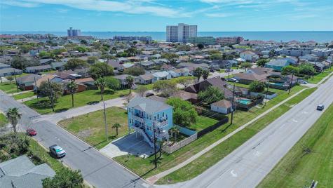 8029 Beluche Drive Galveston TX 77551