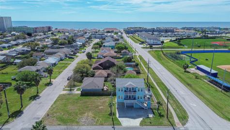 8029 Beluche Drive Galveston TX 77551