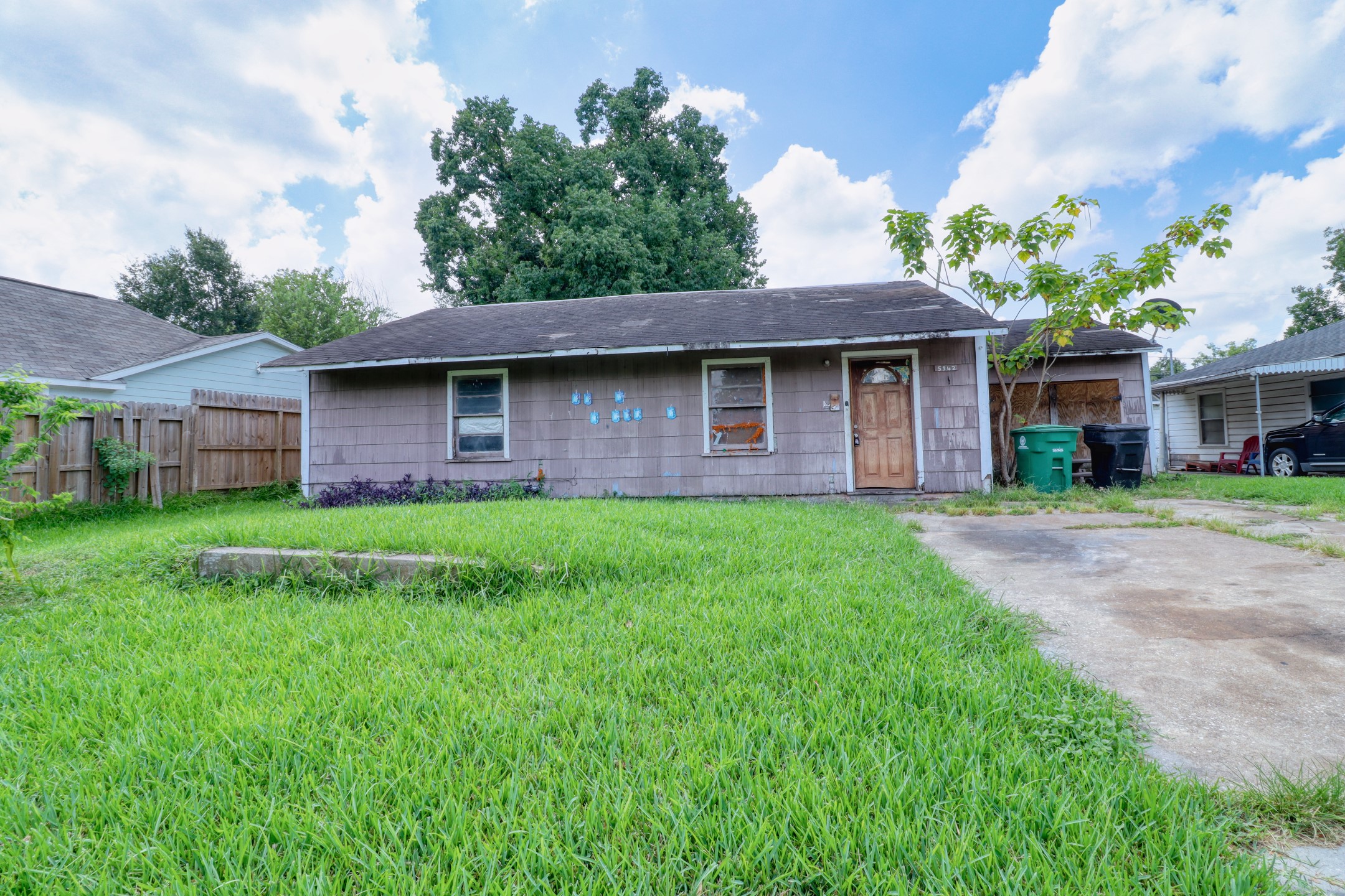 5942 Southridge Street Houston TX 77033