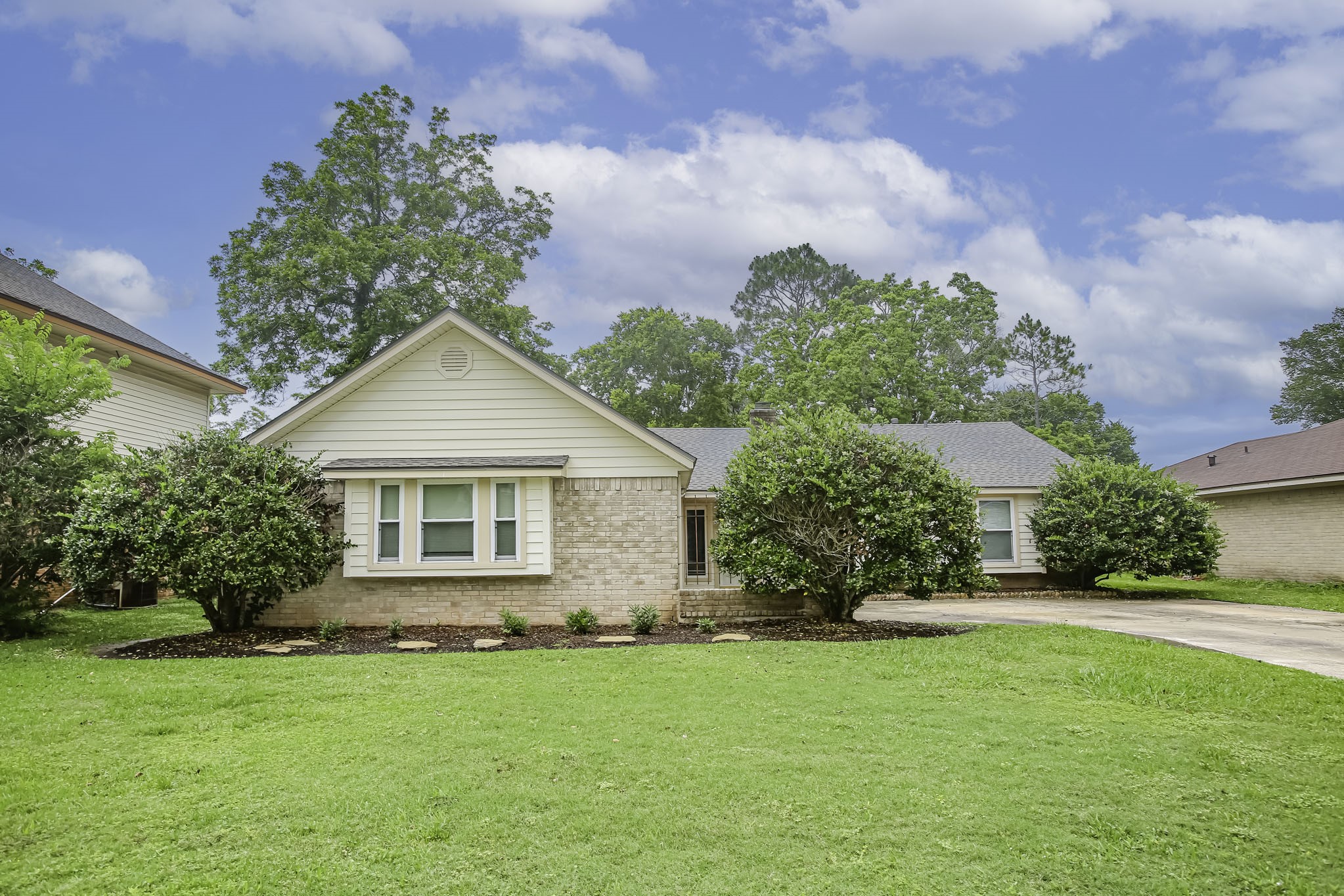 208 Banyan Street Lake Jackson TX 77566