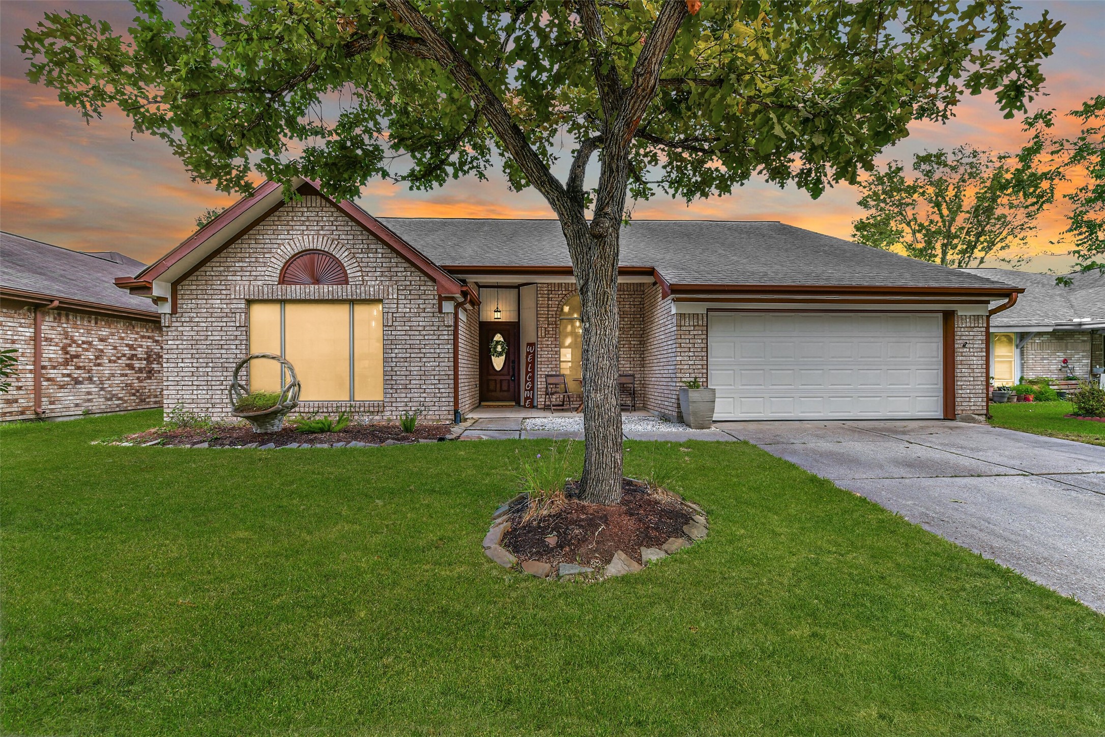 16751 Square Rigger Lane Friendswood TX 77546