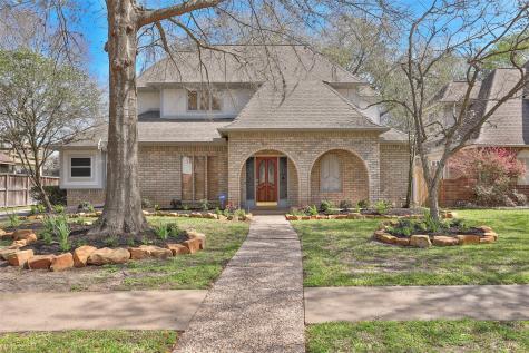 1010 Oak Knoll Court Sugar Land TX 77498