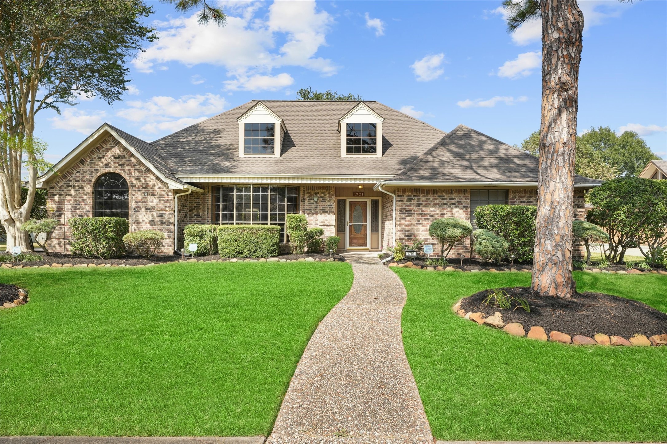 1701 White Wing Circle Friendswood TX 77546
