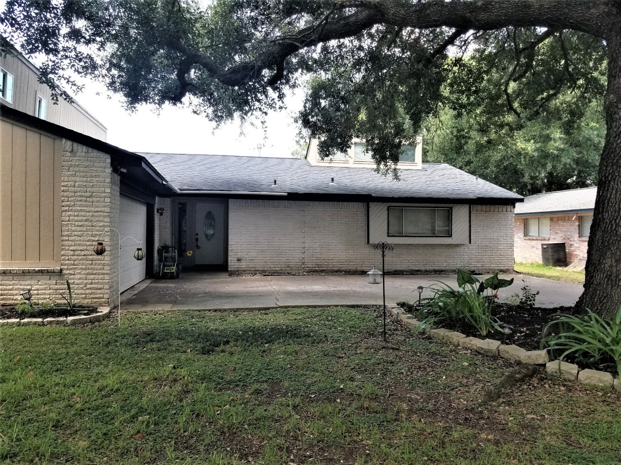 354 S Amherst Drive West Columbia TX 77486