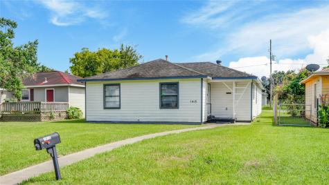 1415 W 6th Street Freeport TX 77541