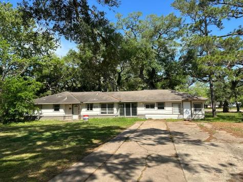 905 Old Ocean Avenue Sweeny TX 77480