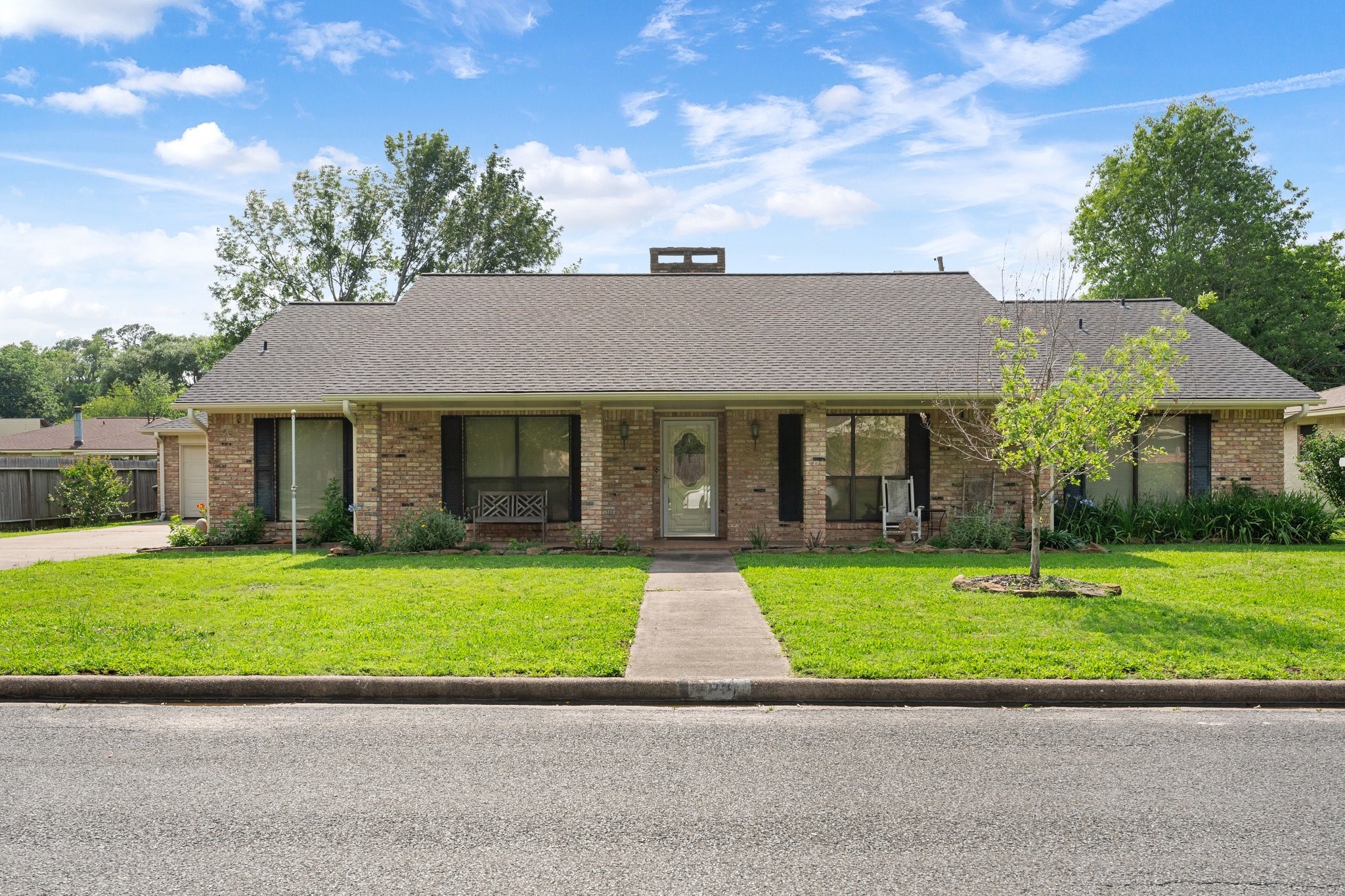 104 Hickory Street Huntsville TX 77320