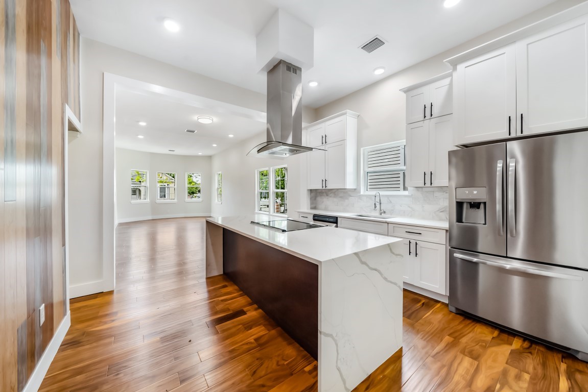 1612 Chestnut Street Houston TX 77009
