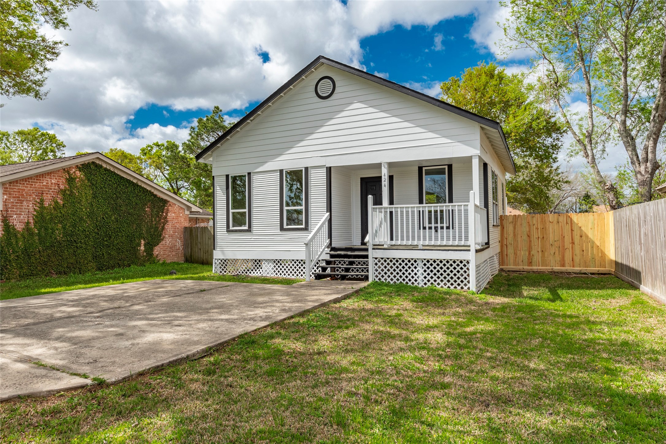 424 S Nugent Street La Porte TX 77571