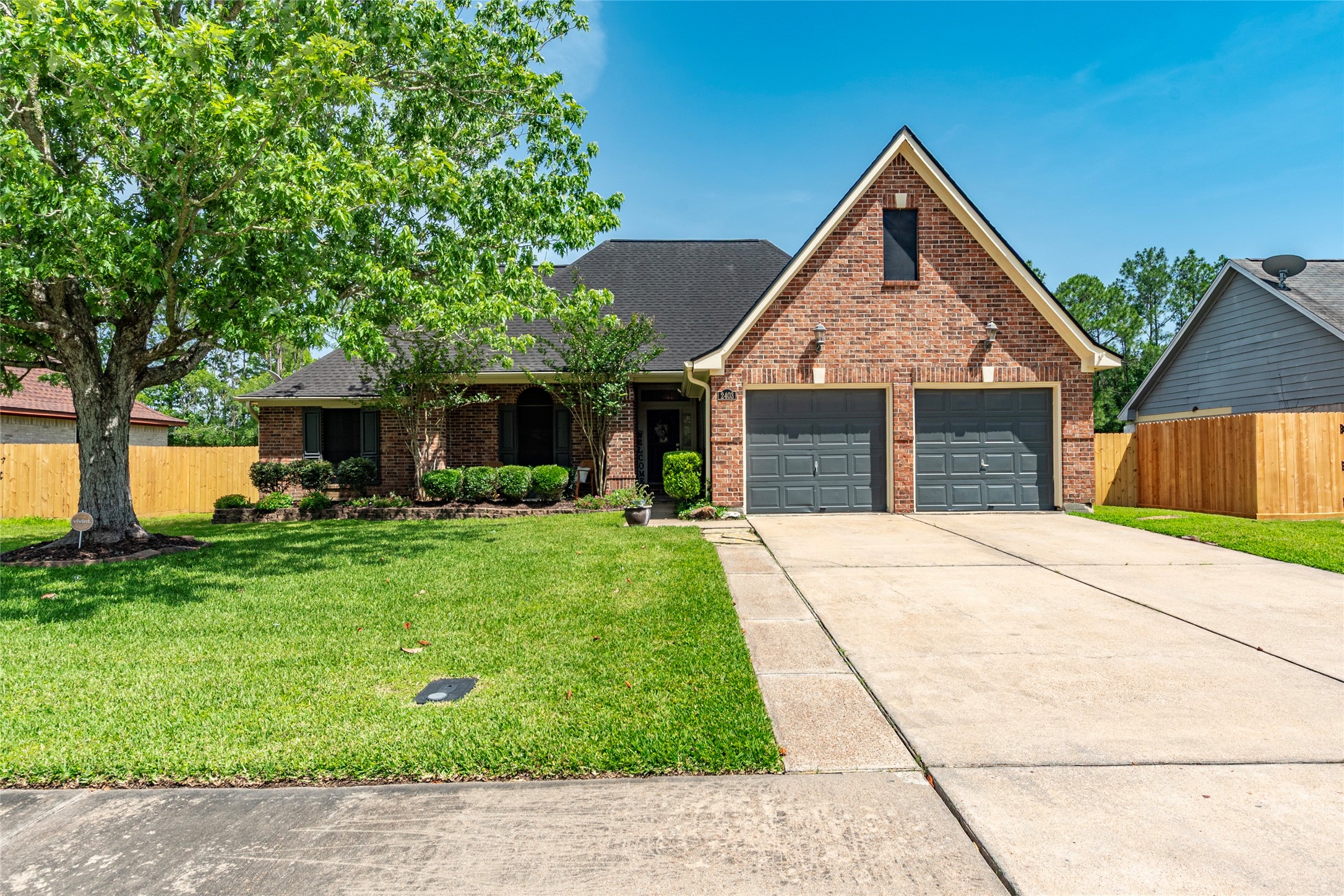 2403 S Mission Circle Friendswood TX 77546