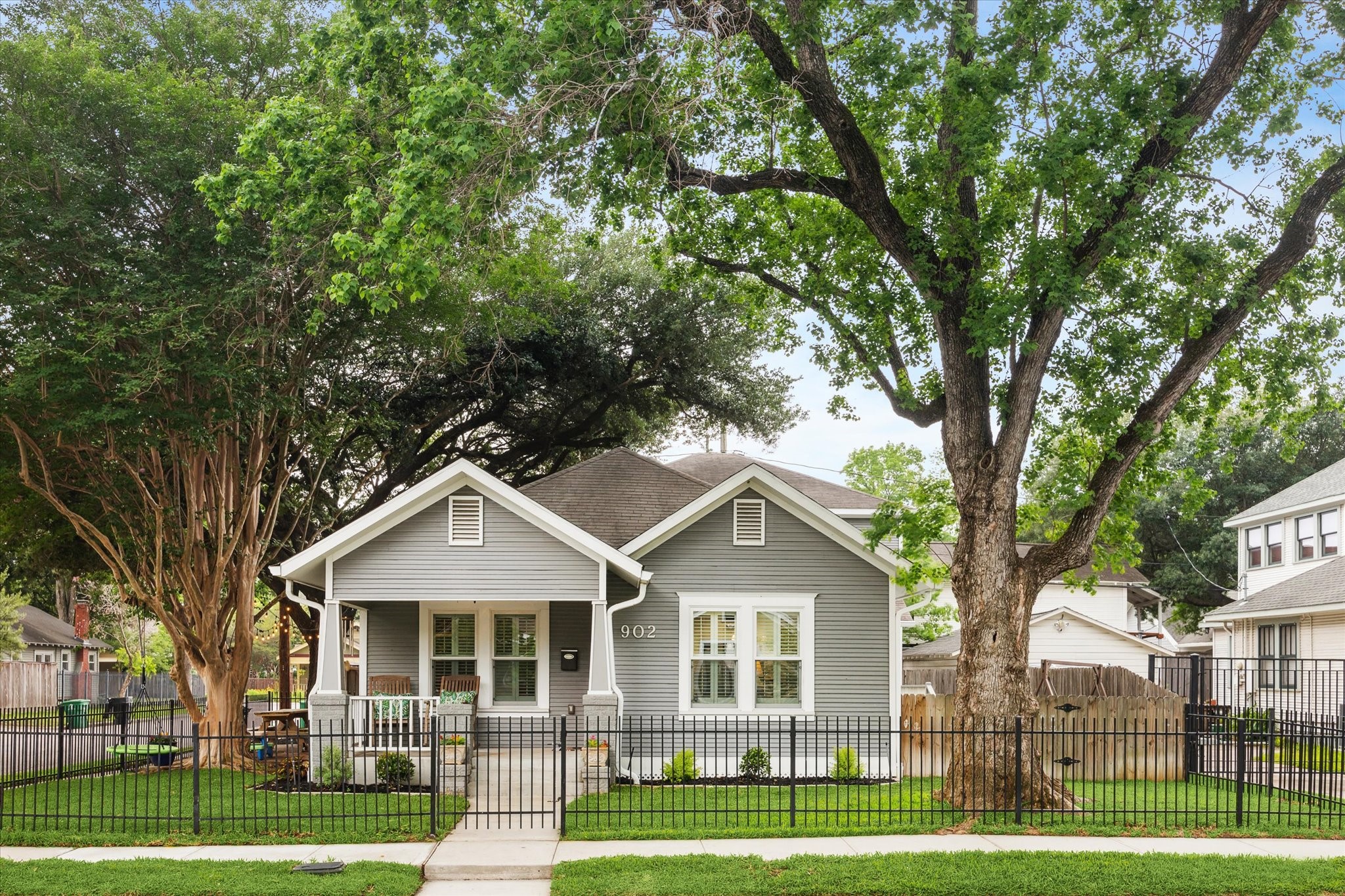 902 W Gardner Street Houston TX 77009