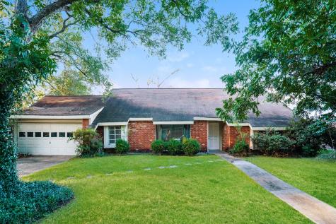 702 Rosewood Drive Baytown TX 77520