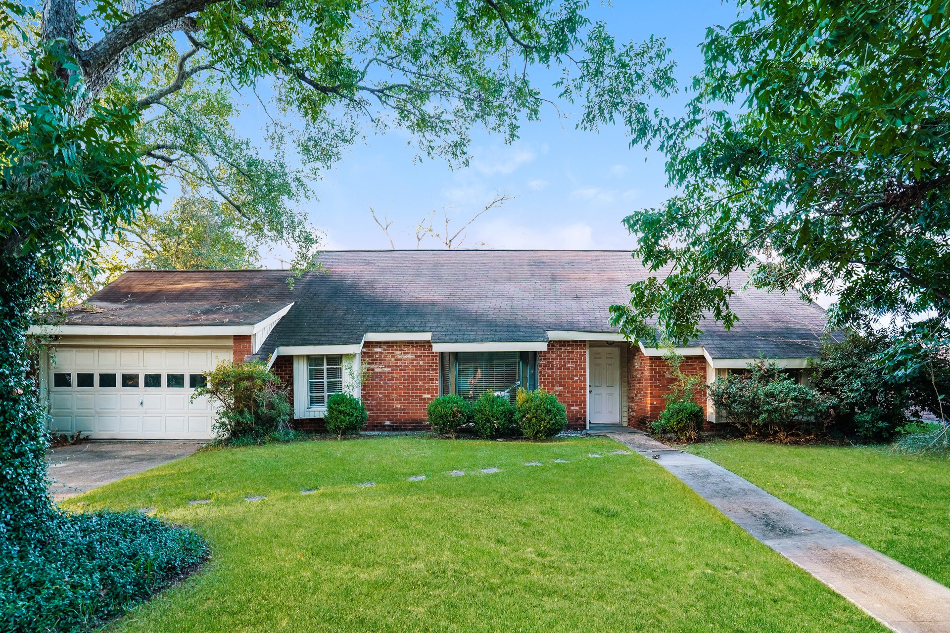 702 Rosewood Drive Baytown TX 77520