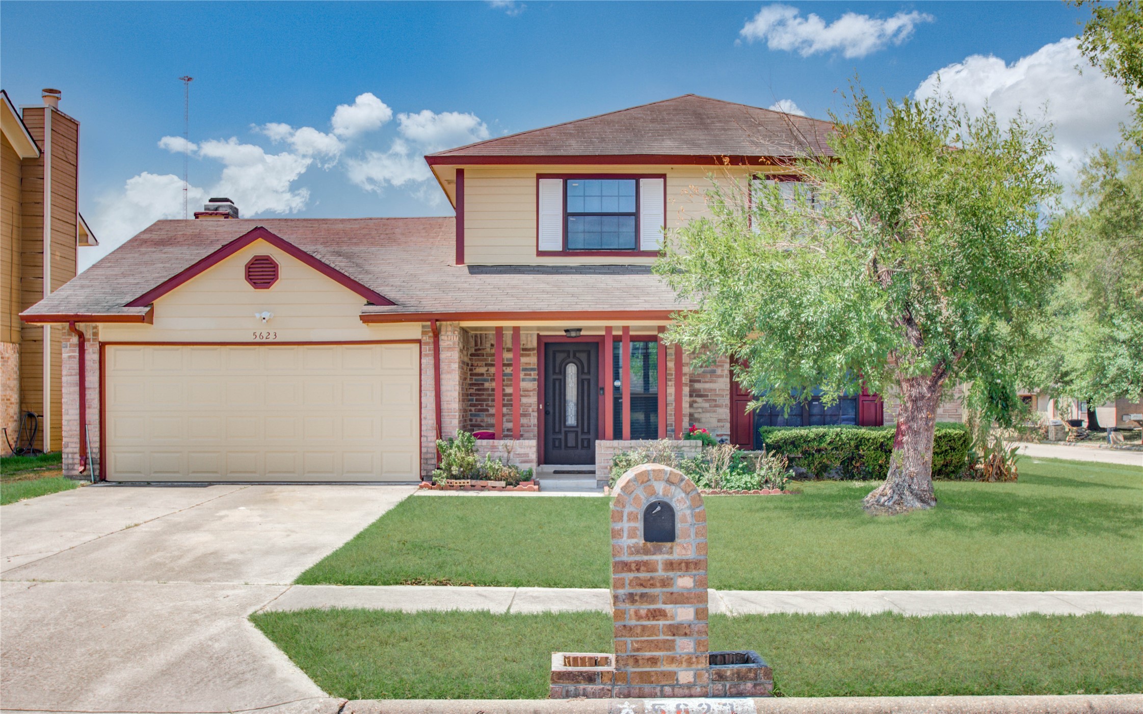 5623 Glenmorin Court Houston TX 77049
