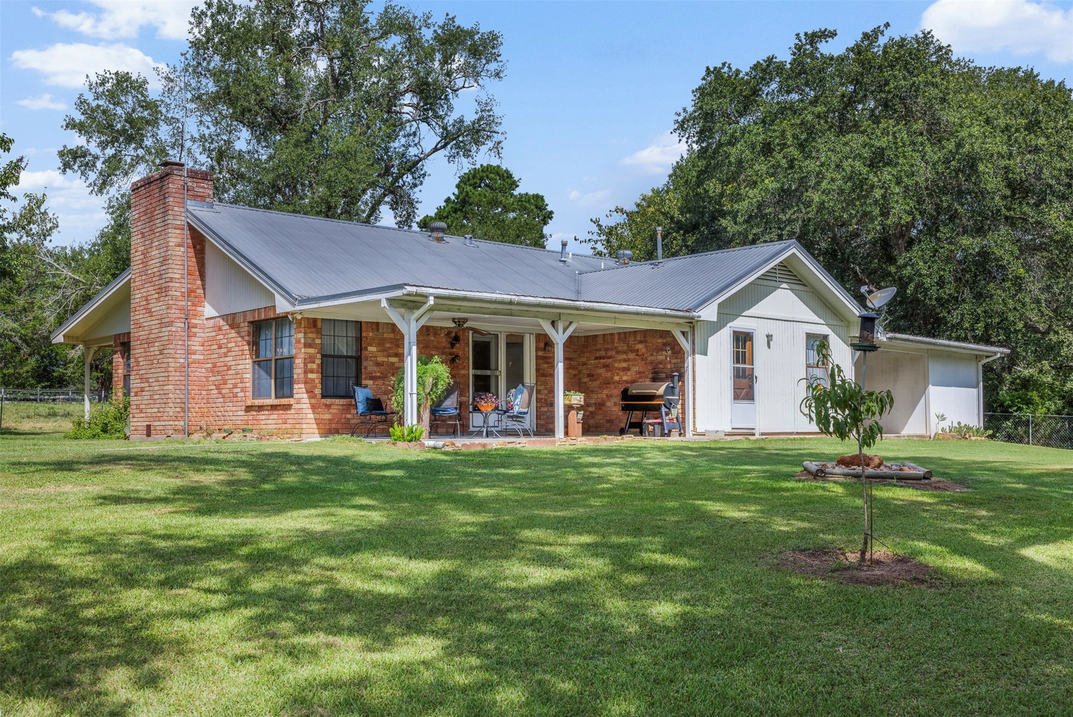 1306 County Road 406 Lexington TX 78947