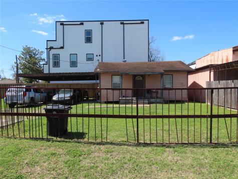 4235 Elmwood Street Houston TX 77051