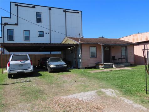 4235 Elmwood Street Houston TX 77051