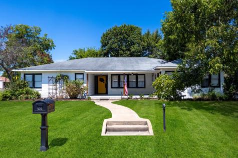 101 N College Street Weimar TX 78962