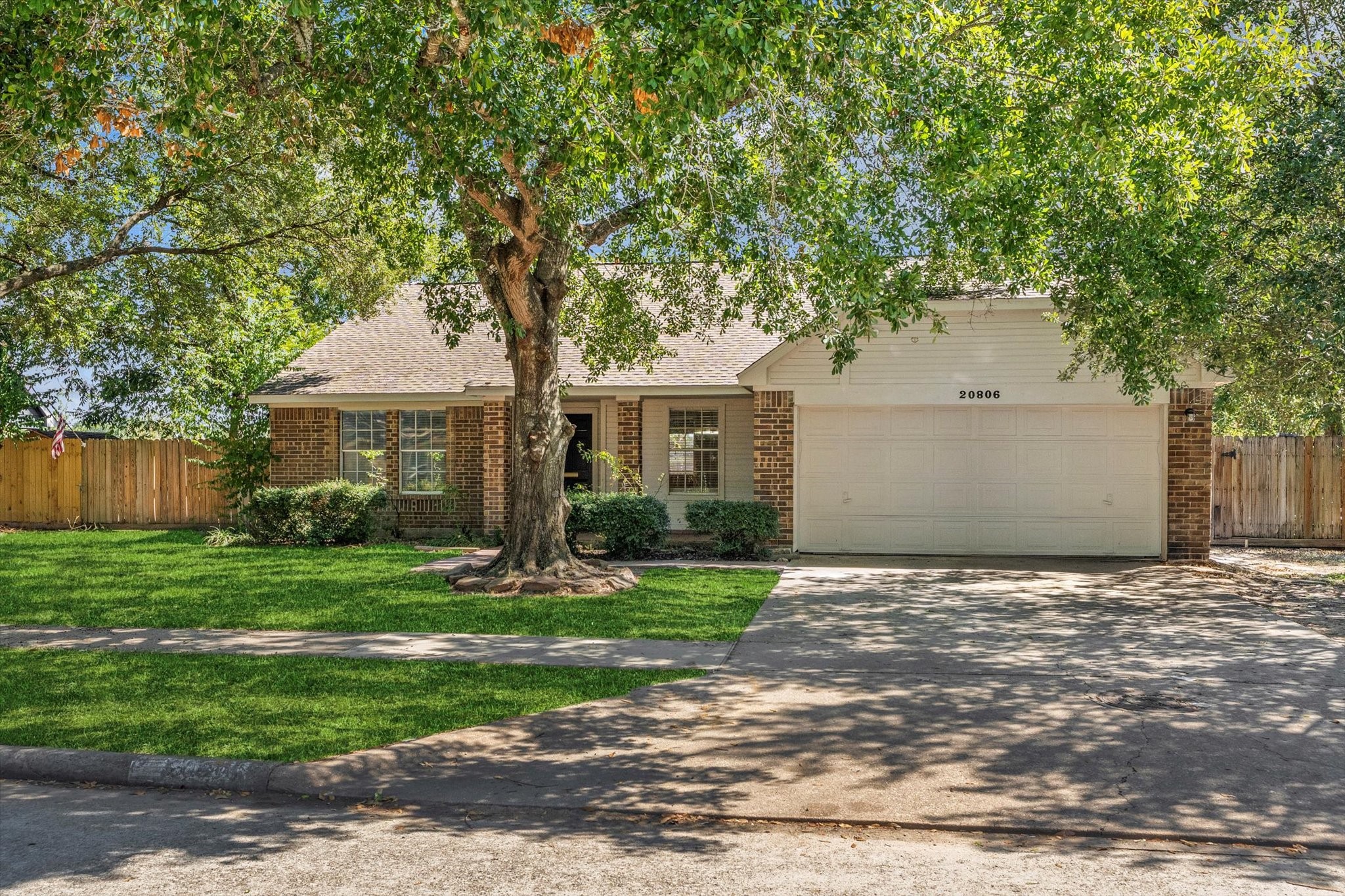20806 Roydencrest Drive Spring TX 77388