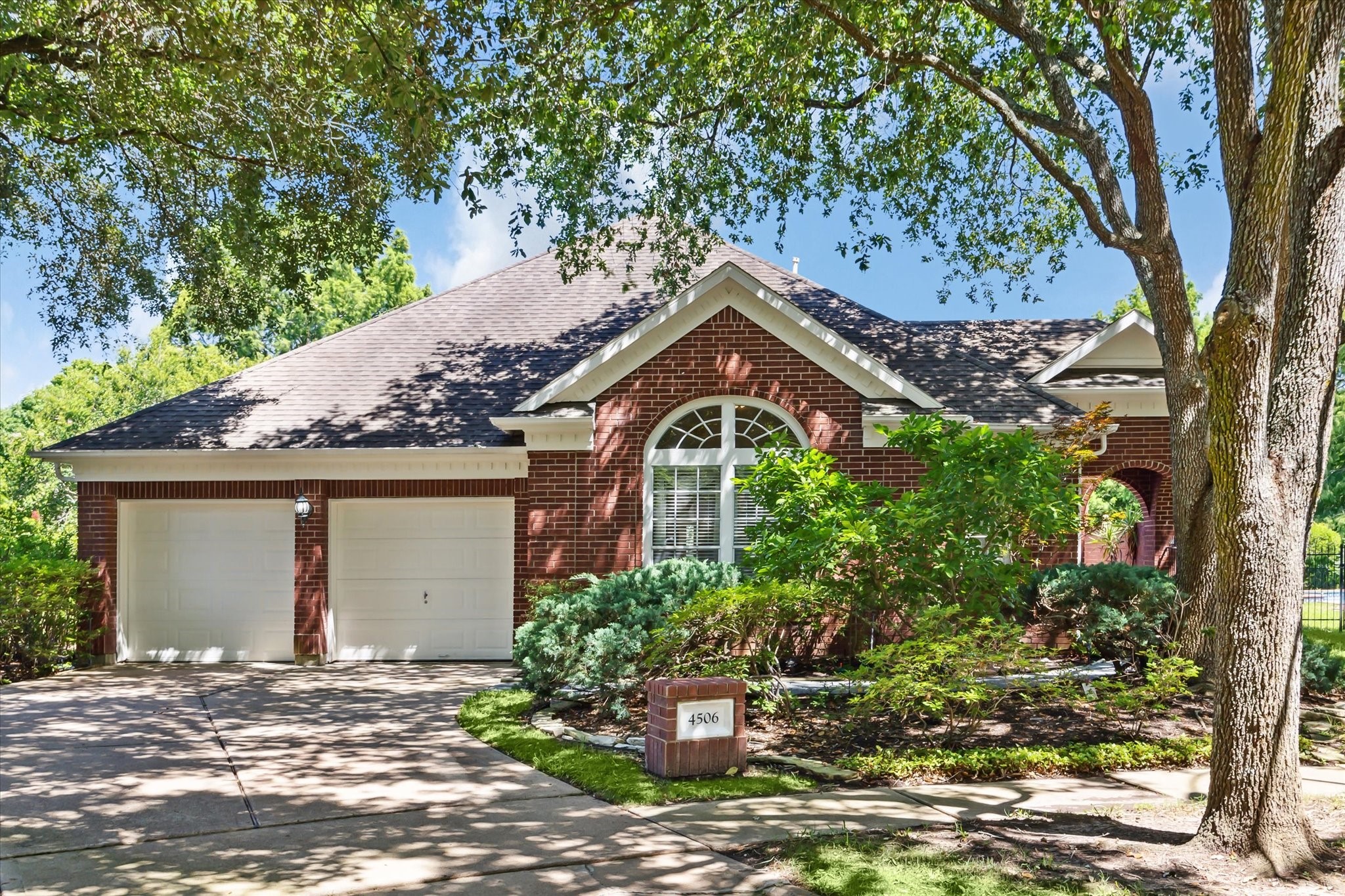 4506 Crescent Lakes Circle Sugar Land TX 77479