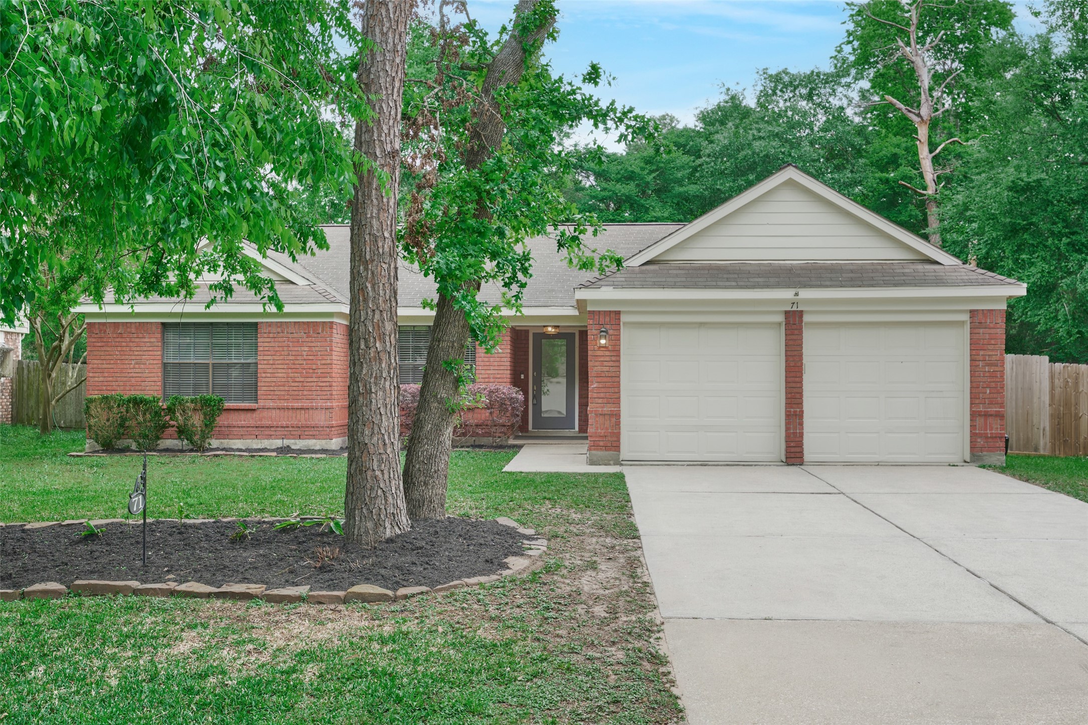 71 N Pathfinders Circle Spring TX 77381