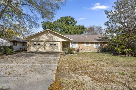 1704 Cypress Drive Richmond TX 77469