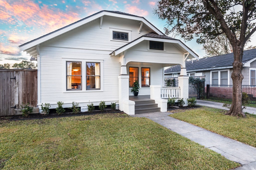 1129 W Gardner Street Houston TX 77009