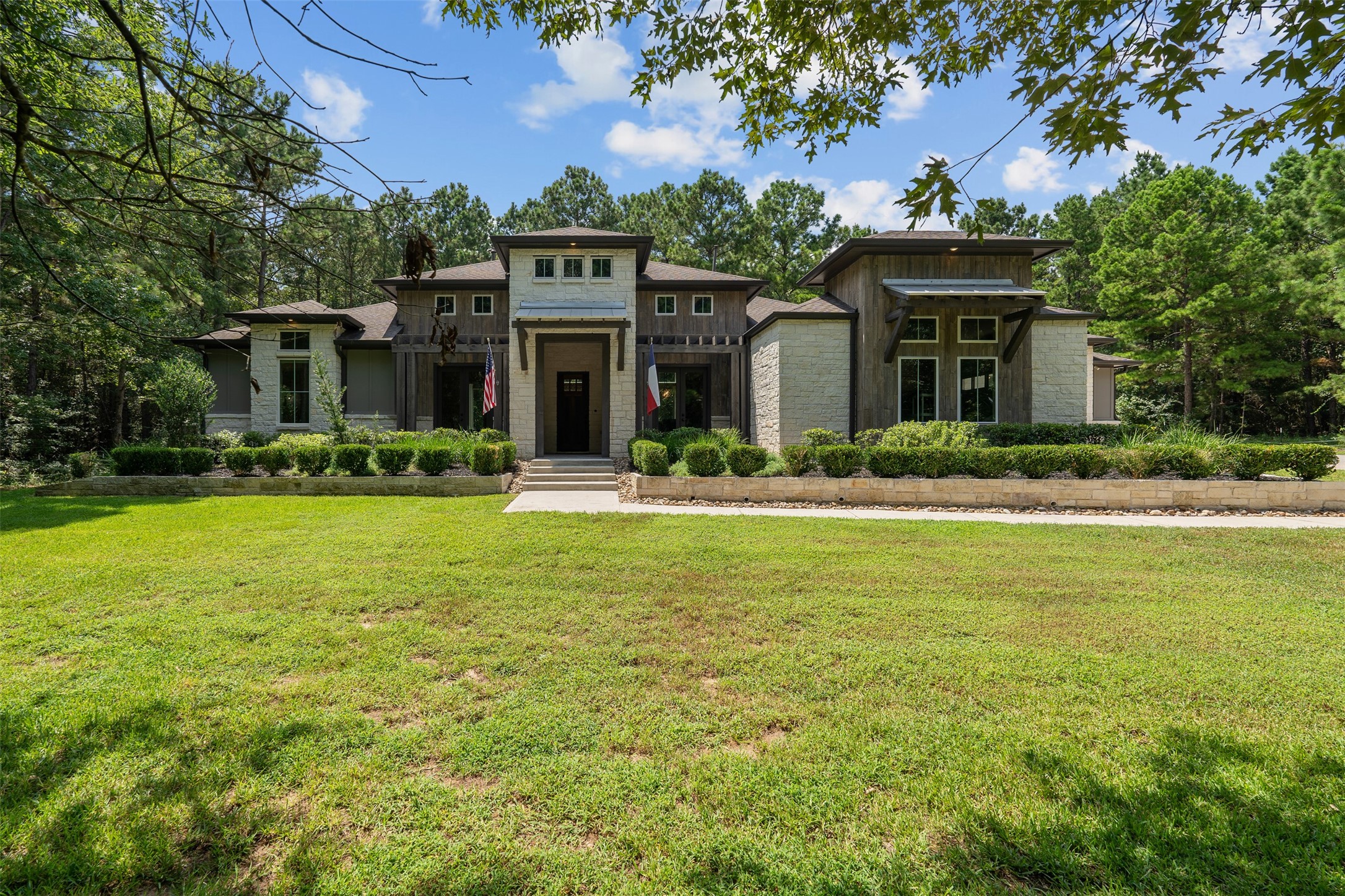 383 Grand View Huntsville TX 77340