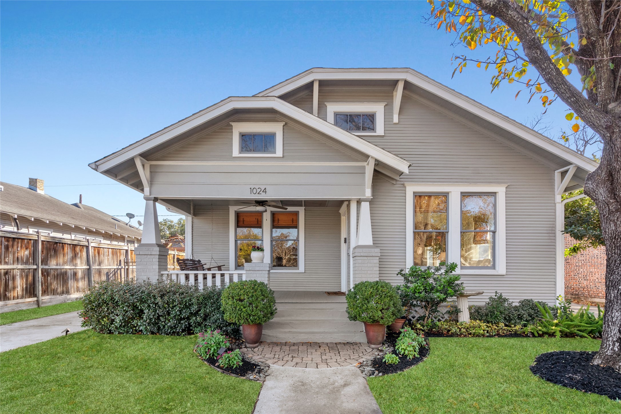 1024 W Cottage Street Houston TX 77009