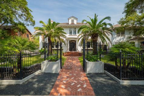 3806 Avenue P 1/2 Galveston TX 77550